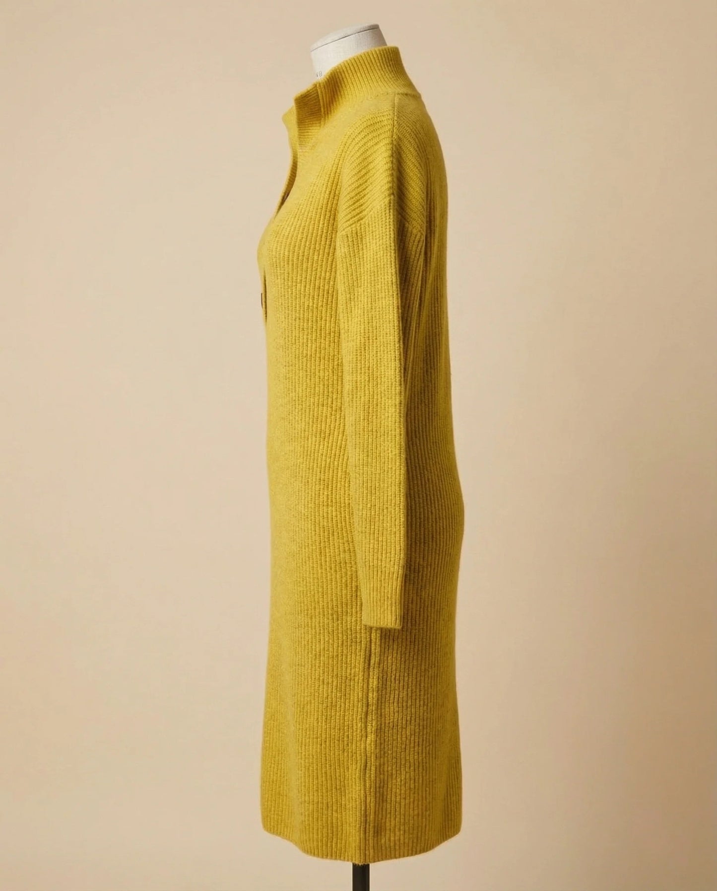 Vellaro vestido de punto con cuello y botones